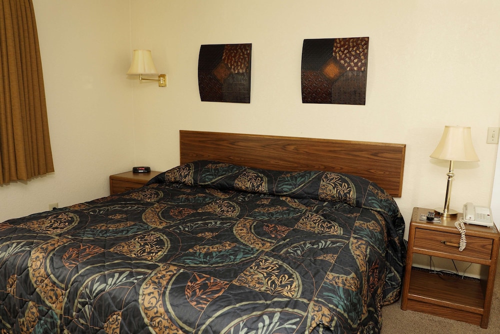 Northern Lights Inn Rugby - photo 9