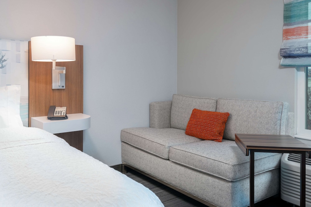 Hampton Inn & Suites Atlanta Buckhead Place - photo 17
