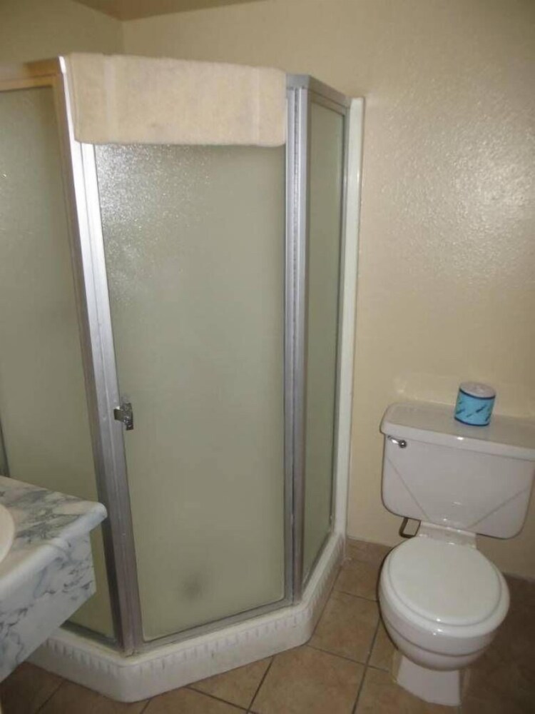 Bridger Inn Hotel Las Vegas - photo 10