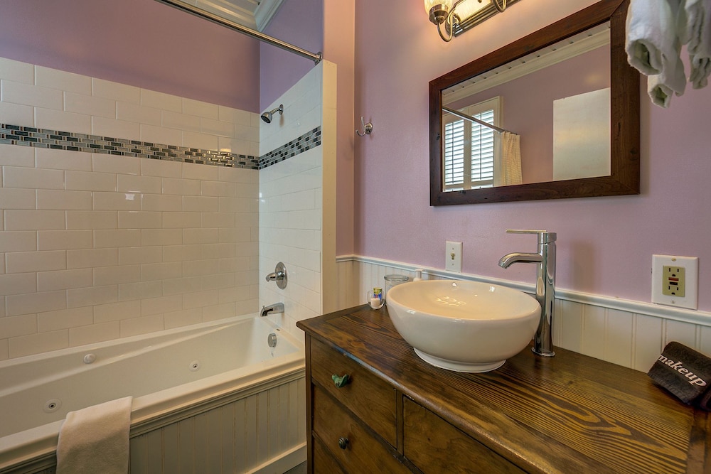 Carlisle Garden Suites - photo 52