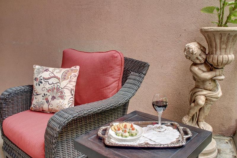 The Presidents Quarters Inn - photo 9