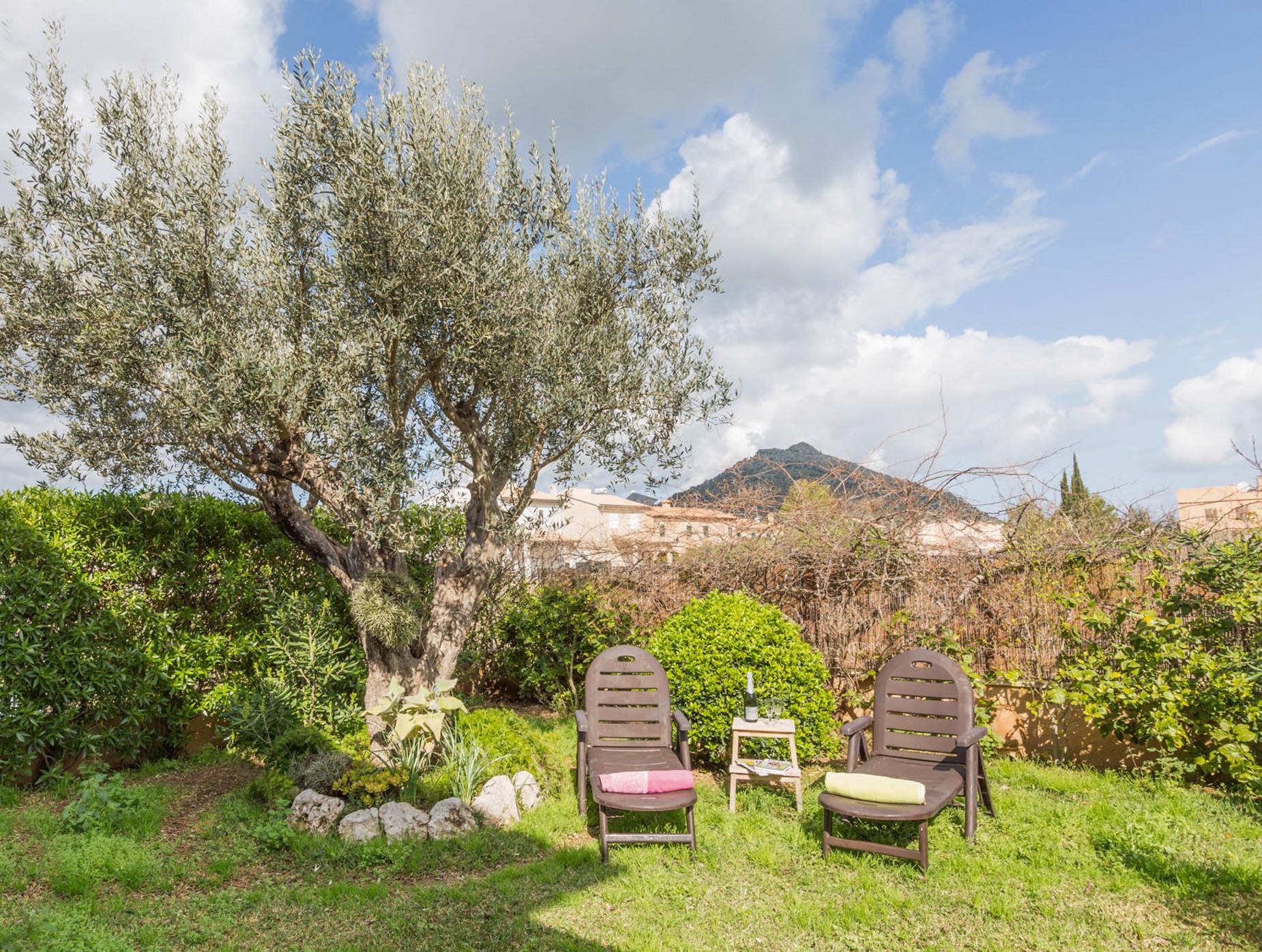 Que Bo - carbon neutral hotel in Pollenca