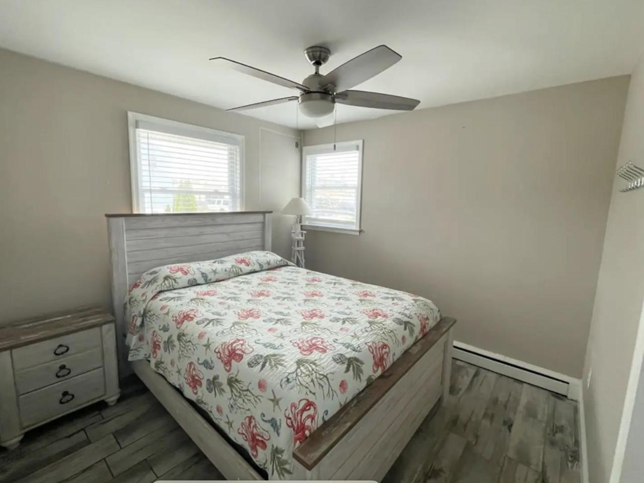 33rd St Unit A 2BR Beach Home Hideaway Parking — Brigantine — photo 5