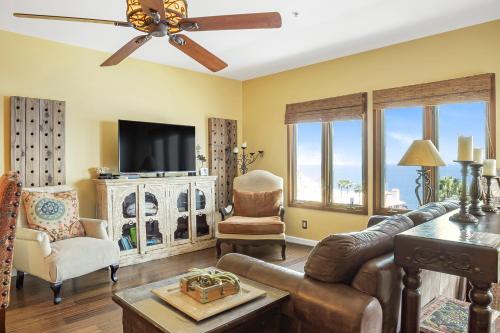 H153 Hamilton Cove Villa 1 53 — 4-Star Luxury Hotel in Avalon, United States