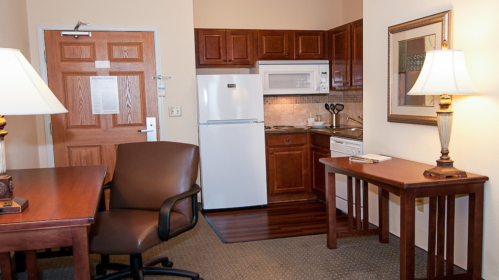 Staybridge Suites Wichita by IHG - photo 10