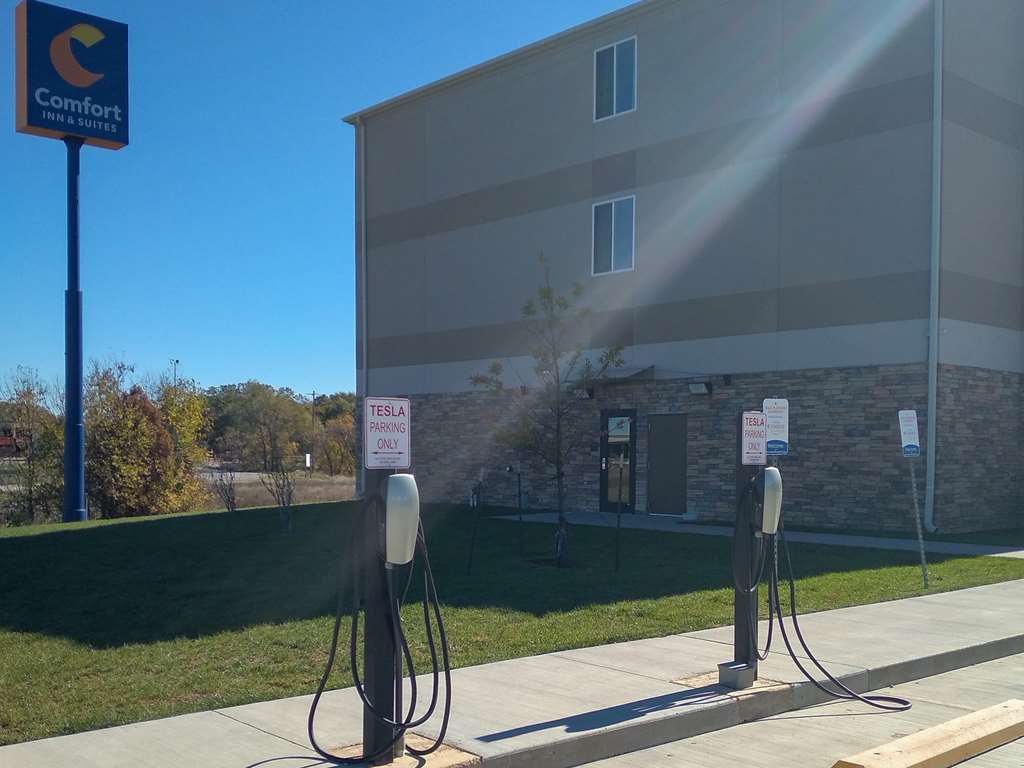 Comfort Inn & Suites near Bethel College - photo 61
