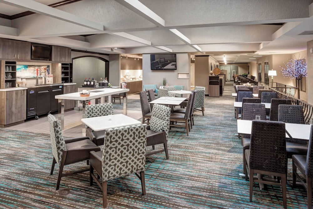 Residence Inn by Marriott Kansas City Country Club Plaza - photo 35