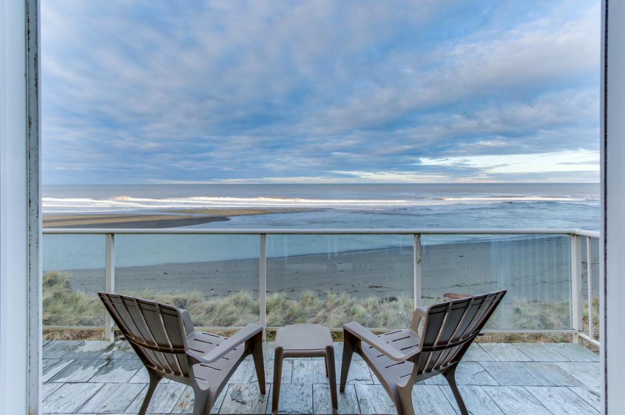 Ocean Lover's Landing — 4-Star Luxury Hotel in Gold Beach, United States