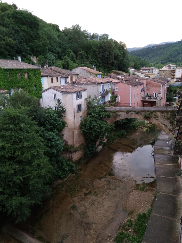 Studio in Rennes les Bains With Wonderful Mountain View and Balcony — hotel in Couiza