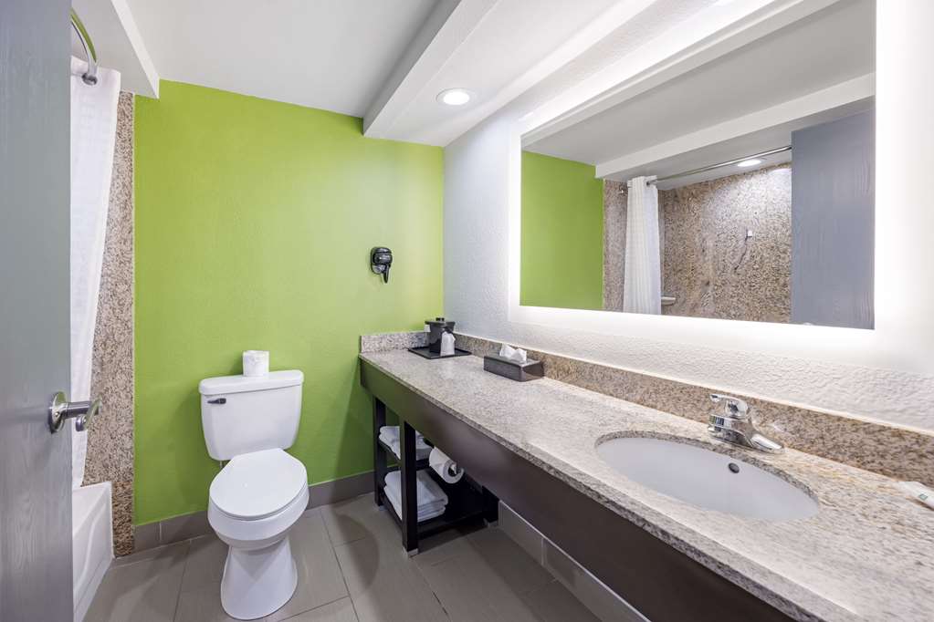 Quality Inn Clarksville Exit 11 - photo 17