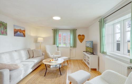 Nice Home In Emmelsbüll Horsbüll — 4-Star Luxury Hotel in Emmelsbull-Horsbull, Germany