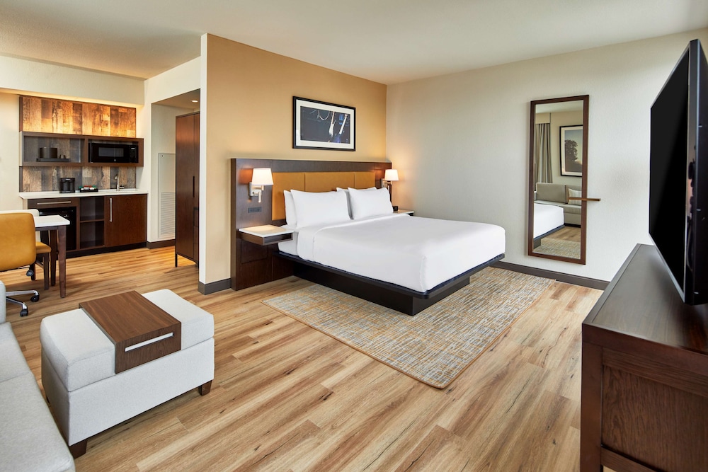 Embassy Suites by Hilton Nashville Downtown - photo 22