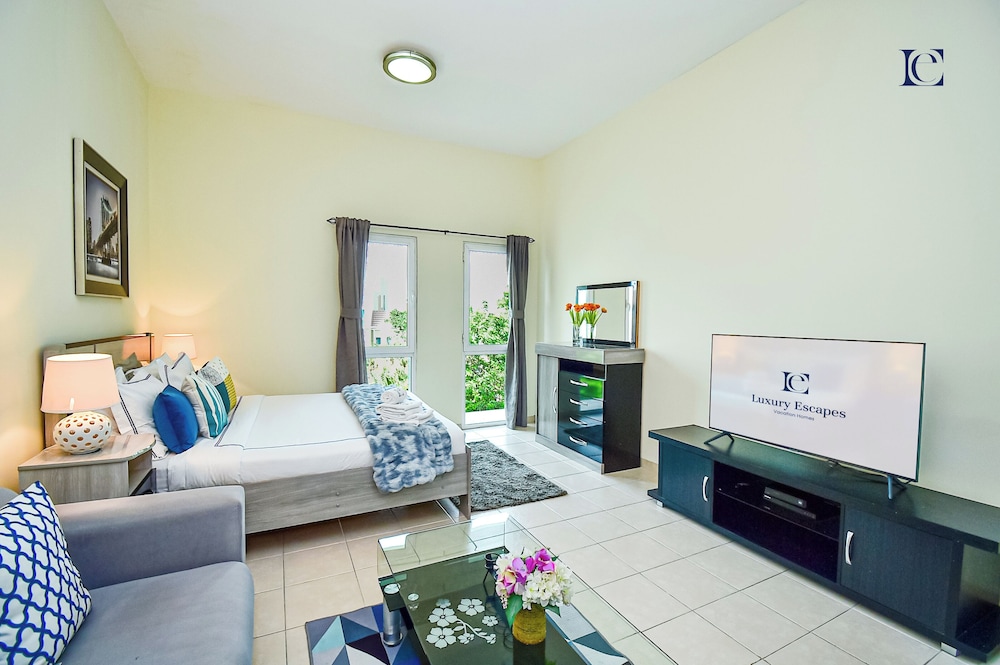 Elegant Studio for rent in Discovery Gardens GHA — 4-Star Luxury Hotel in Dubai, United Arab Emirates