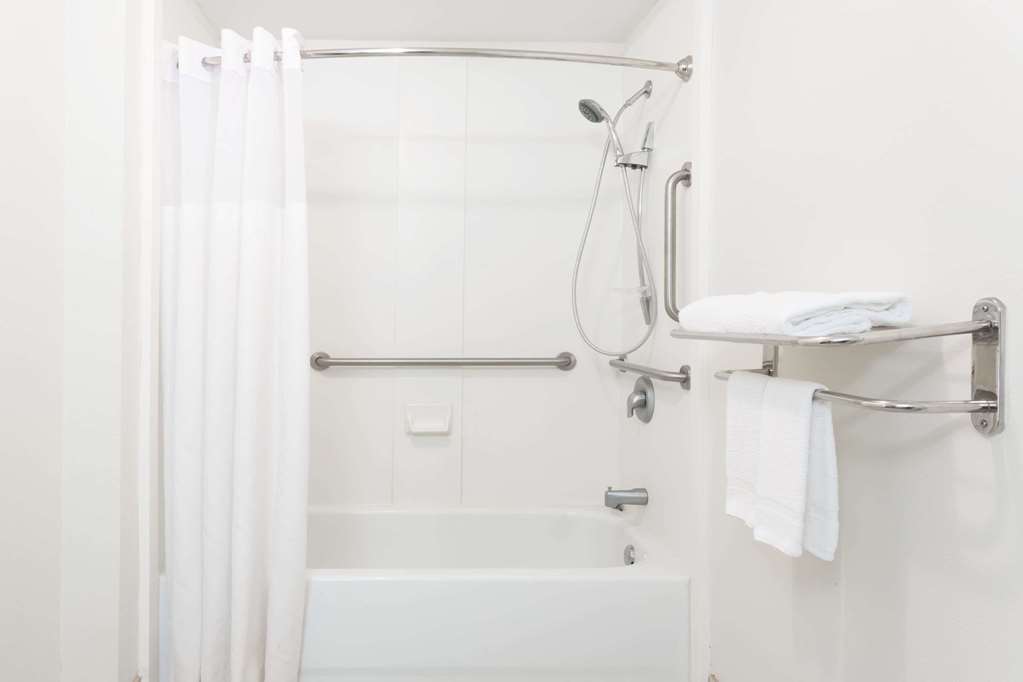 Days Inn by Wyndham Fredericksburg North - photo 15