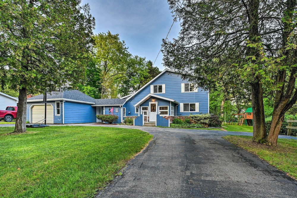 Waterfront Lake Huron Getaway Private Beach in Forestville, United States