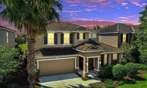 Bsv_Villa5112 — 4-Star Luxury Hotel in Davenport, United States