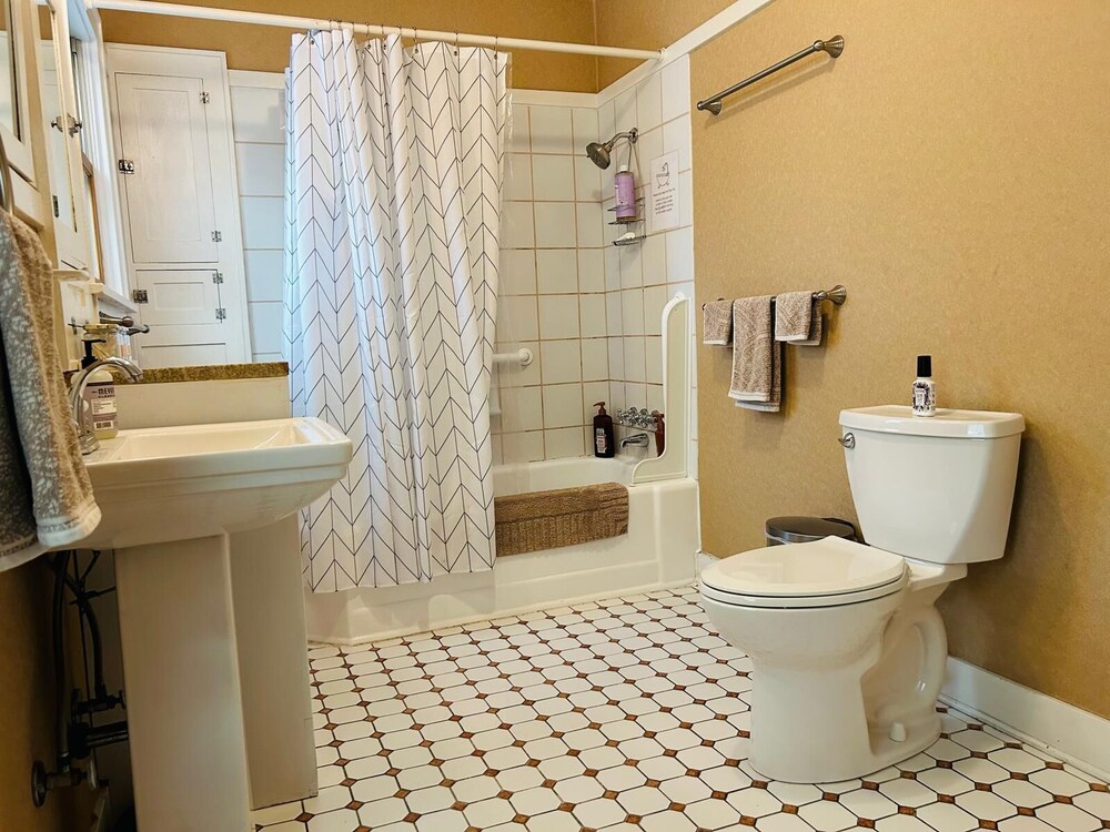 Riverpath Inn - photo 35
