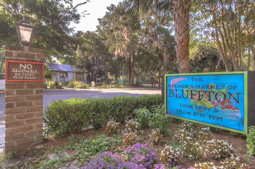 Old Town Bluffton Inn - photo 26