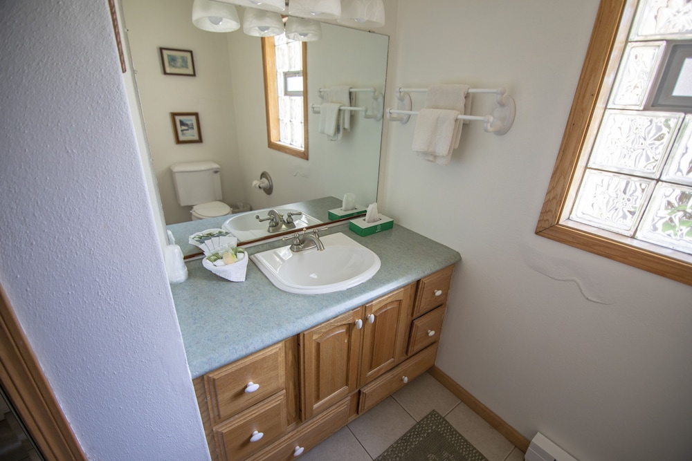 Coachlite Inn - photo 69