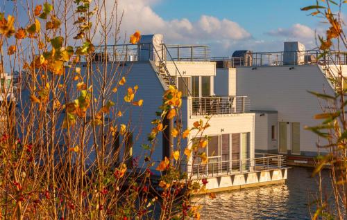 Möwennest - carbon neutral hotel in Unknown City