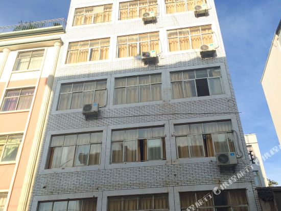 Senhang Express Hotel in Zhaotong, People's Republic of China