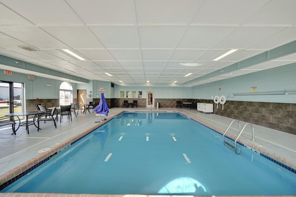 Holiday Inn Express Hotel & Suites Beatrice by IHG - photo 88