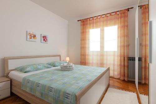 Apartman Pejić — 4-Star Luxury Hotel in Podstrana, Croatia