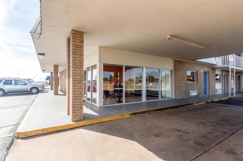 Motel 6 Clinton OK - photo 9