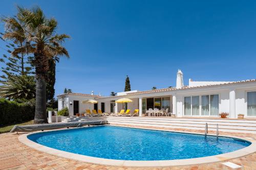 Casa Igreja — 4-Star Luxury Hotel in Carvoeiro, Portugal