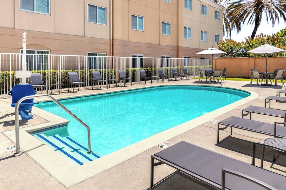 Fairfield Inn & Suites by Marriott San Francisco San Carlos - photo 36