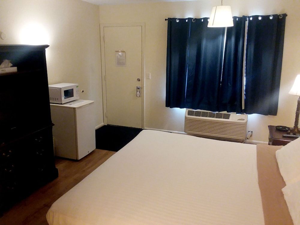 Walton Inn - photo 3