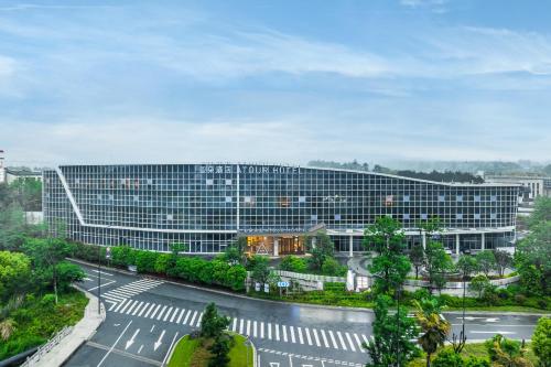 Atour Hotel Tonglu City Center Hangzhou — 4-Star Luxury Hotel in Hangzhou, People's Republic of China