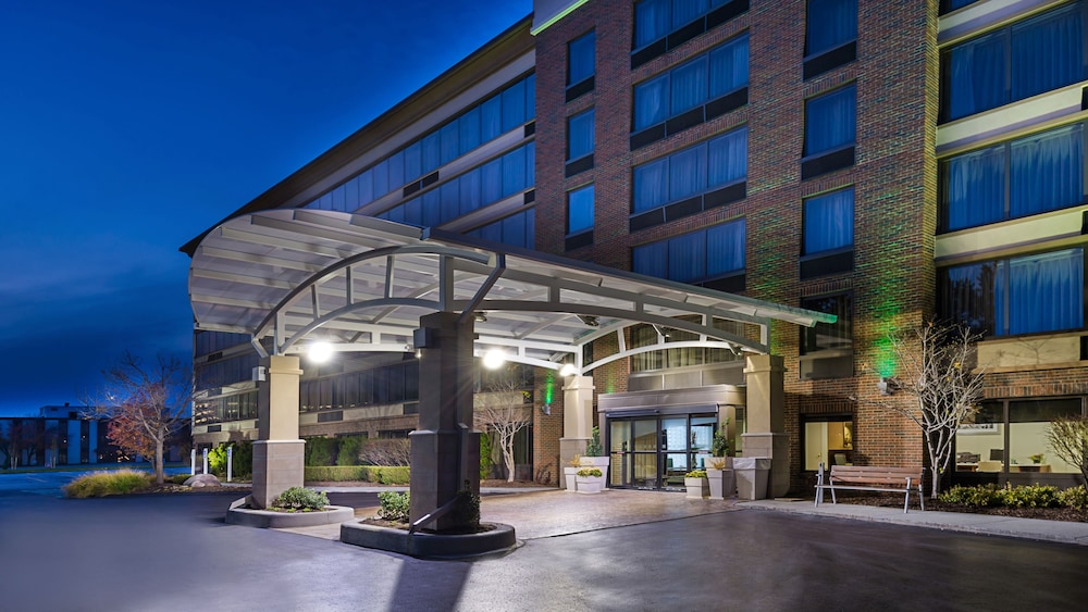 Holiday Inn Hotel & Suites Warren by IHG - photo 54
