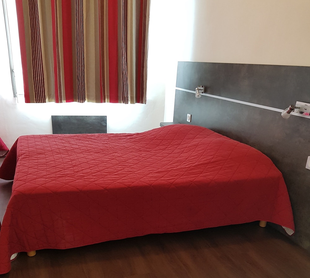 Hotel de la Gare — Surgeres — photo 5
