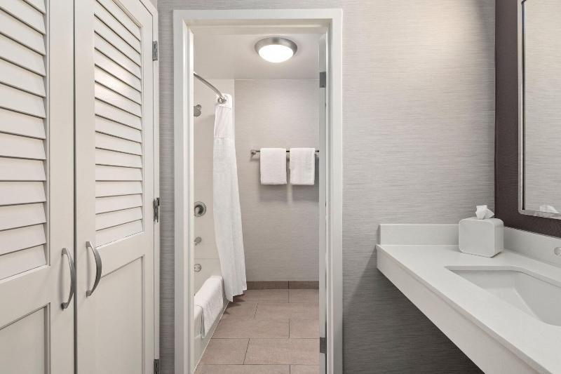 Courtyard Chicago Waukegan Gurnee - photo 103