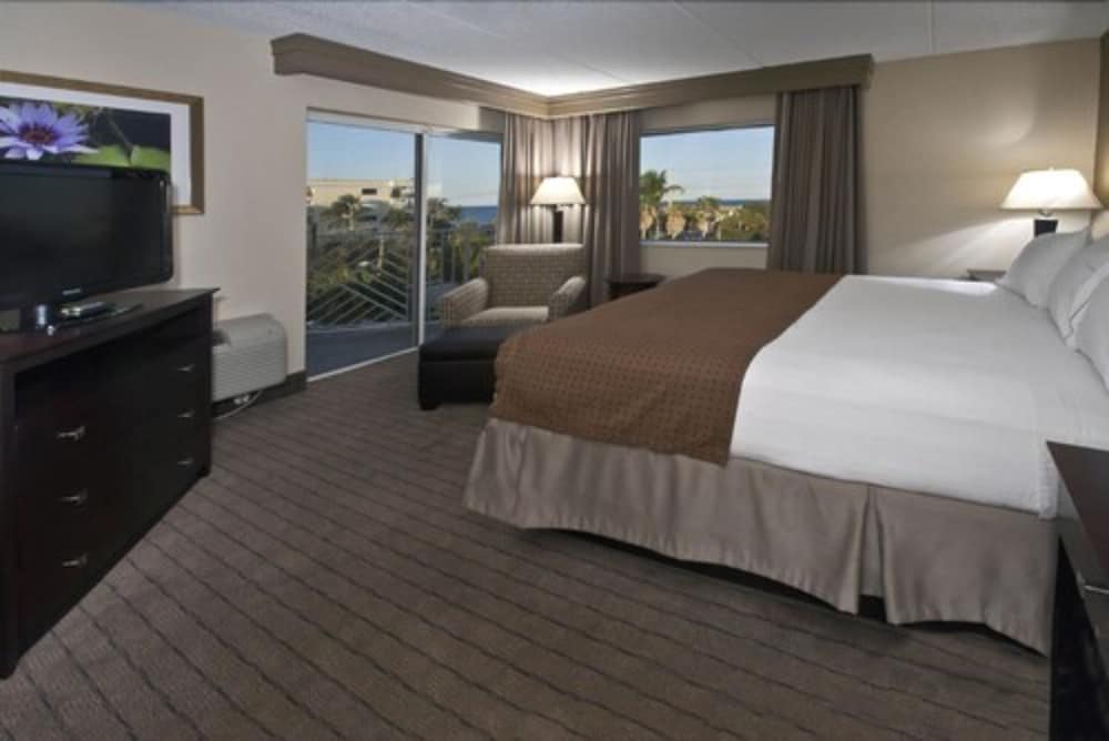 Holiday Inn Express North Palm Beach Oceanview by IHG - photo 18