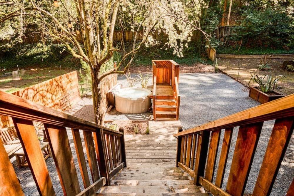Redwood Retreat Redwoods Walk to River Hot Tub BBQ Central Air - photo 6