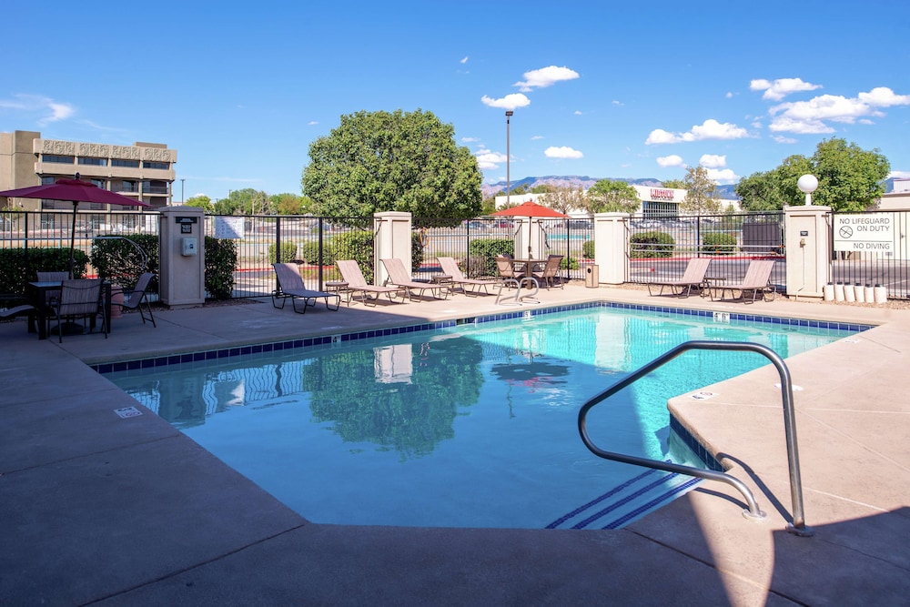 Hampton Inn Albuquerque University Midtown - photo 34