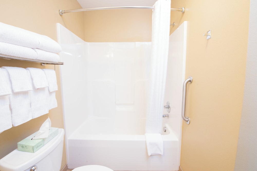 Candlewood Suites Minot by IHG - photo 29