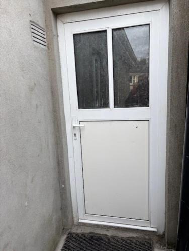 Modern secure townhouse — Oldcastle — photo 3