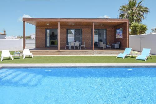 Casa Toria — 4-Star Luxury Hotel in Conil De La Frontera, Spain