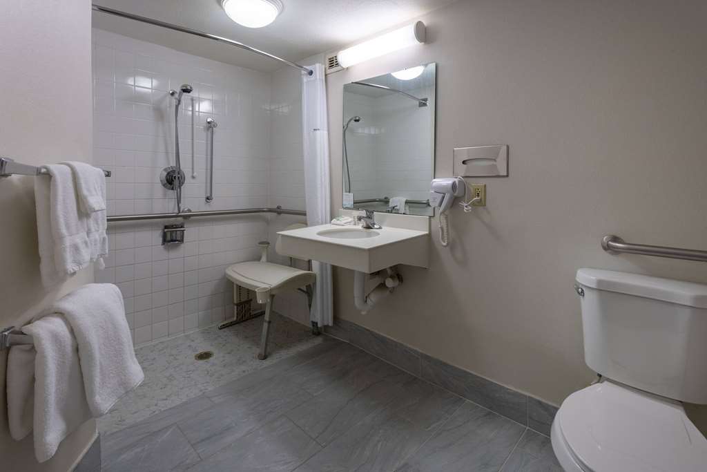 La Quinta by Wyndham Kingsport Tri Cities Airport - photo 12