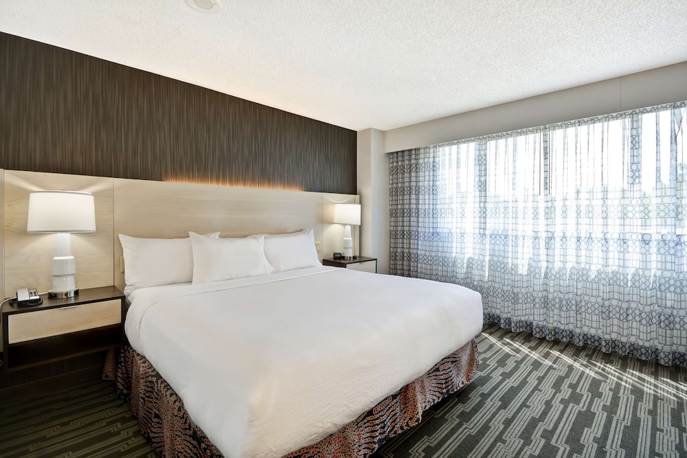 Embassy Suites Hotel Charlotte in Charlotte, United States