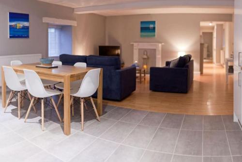 Esgair Llyn Luxurious Stone Barn Conversion in Cardigan, United Kingdom