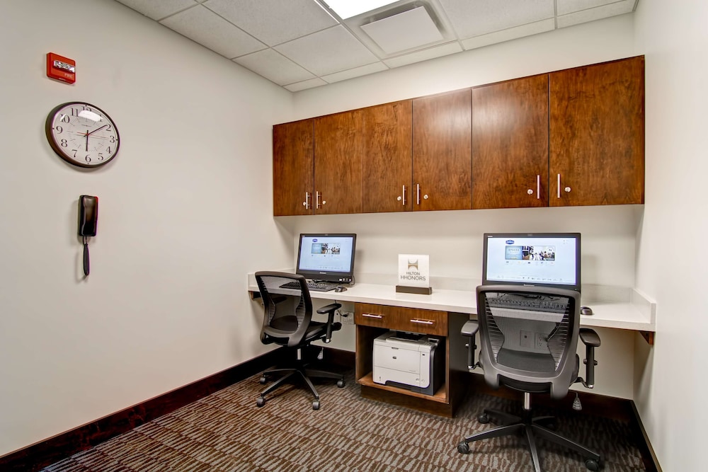 Hampton Inn & Suites Detroit Troy - photo 39