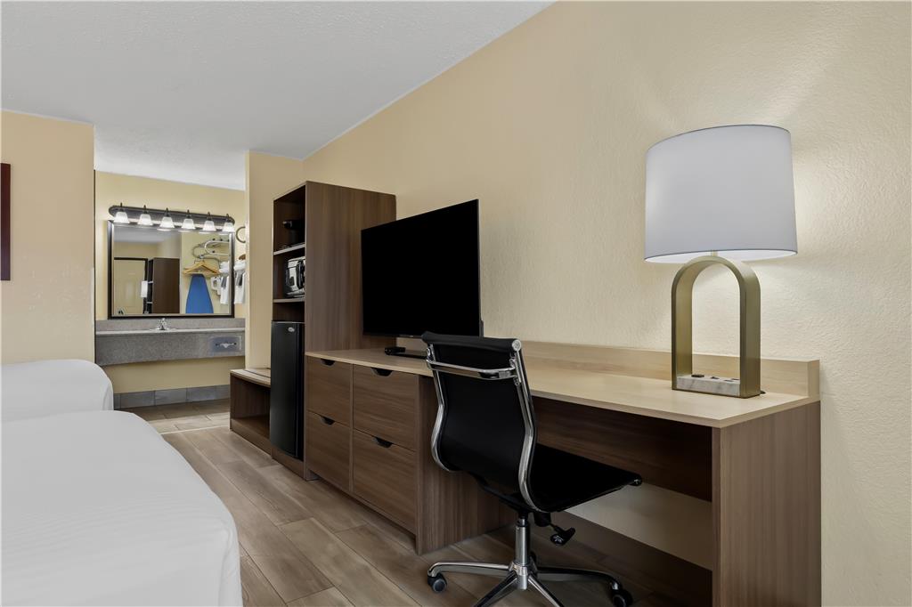 Best Western Center Pointe Inn - photo 19