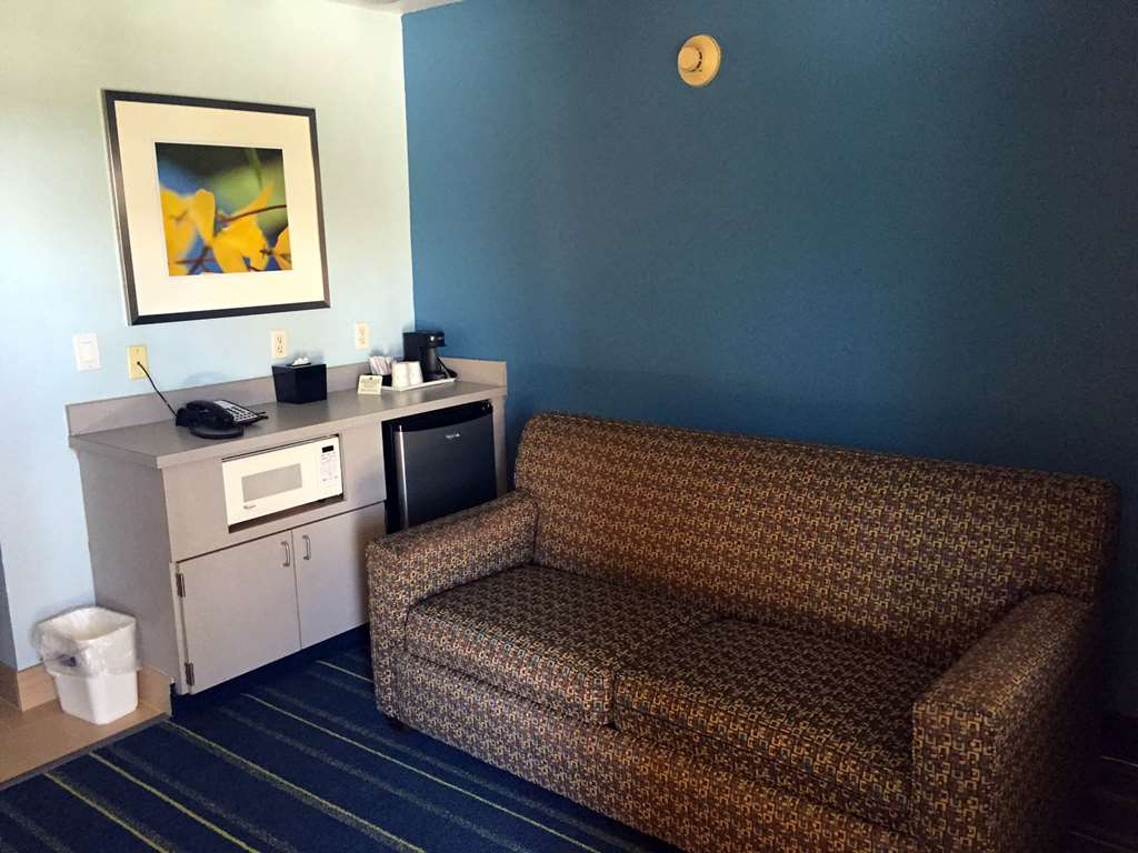 Americas Best Value Inn Bishop Kingsville - photo 11