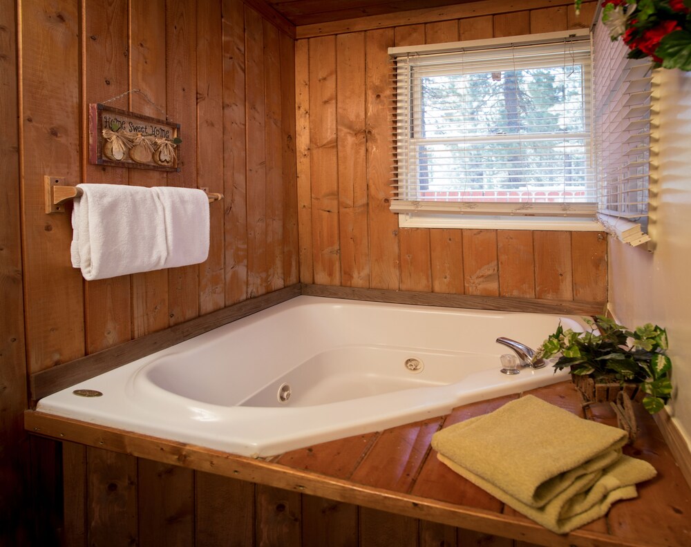 Golden Bear Cottages - photo 82