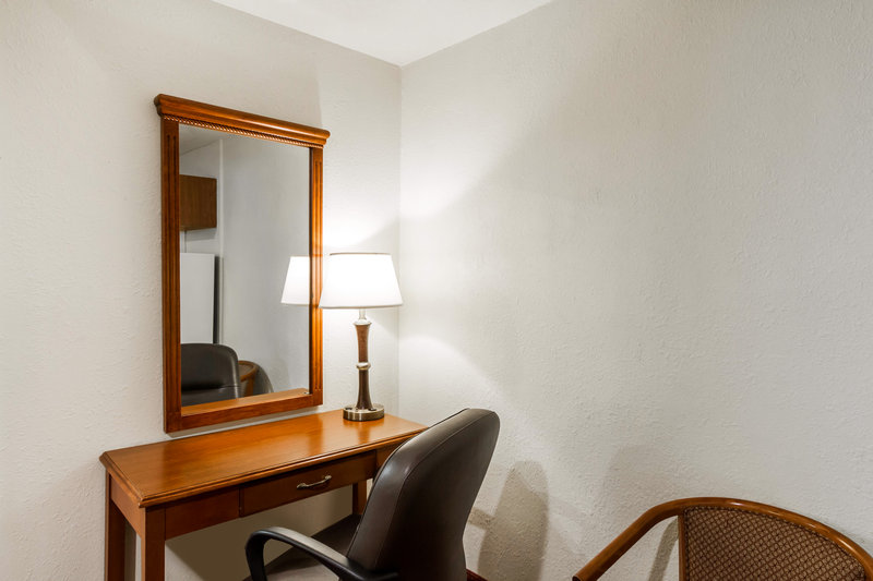 Ramada by Wyndham Tempe Near ASU - photo 10