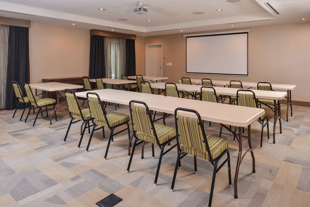 Hampton Inn & Suites St. Paul Oakdale Woodbury - photo 48